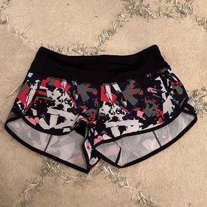 Speed Up low-rise Lululemon shorts